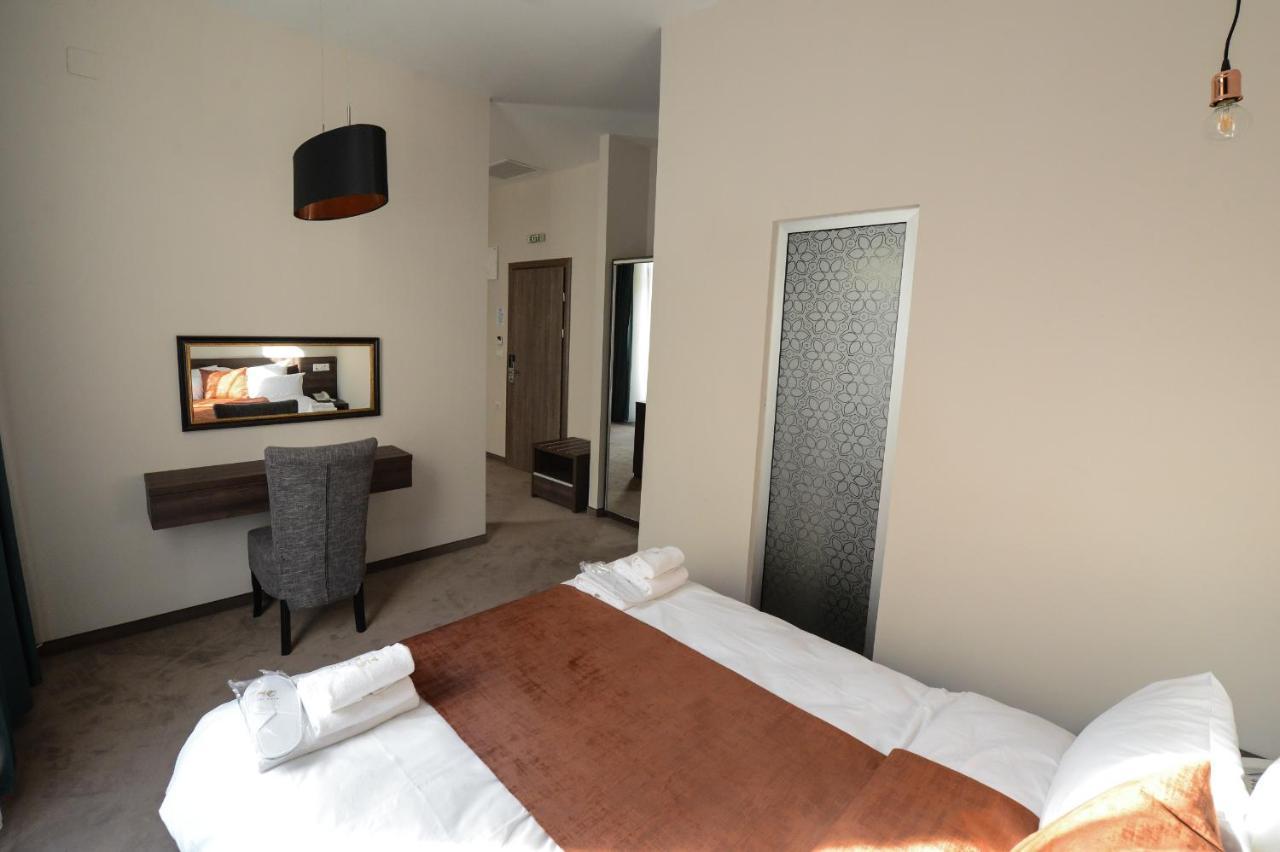 Hotel Cara 28 Skopje Exterior photo
