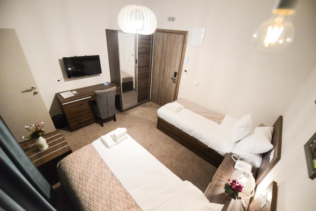 Hotel Cara 28 Skopje Room photo